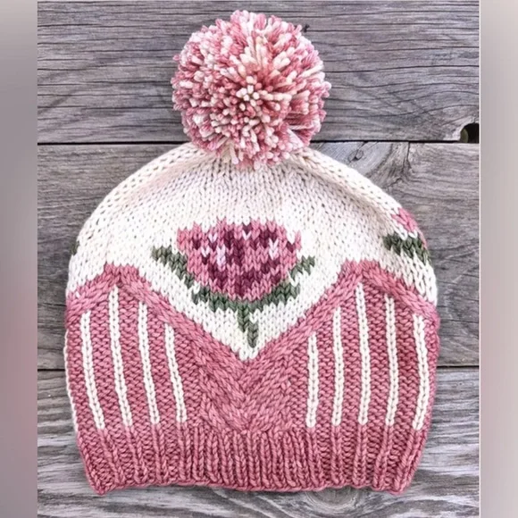Indiana Beanie Knitting Kit - Picture 4 of 7